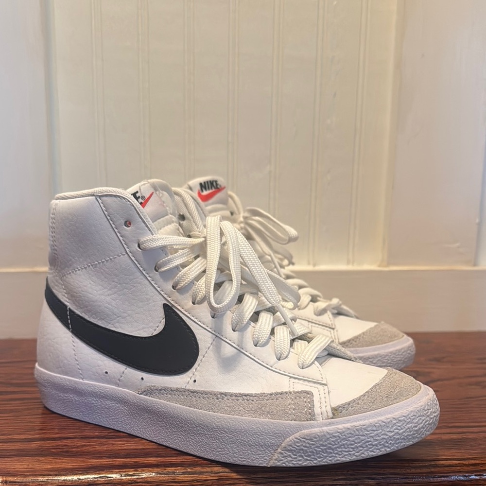 5Y Nike Blazers